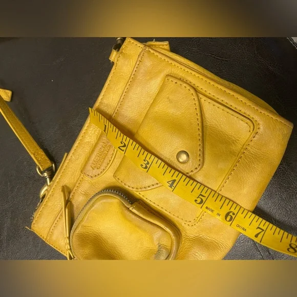 AMERICAN LEATHER Linden Lemon Curry Yellow Leather Crossbody Wallet Organizer.‎ - Picture 10 of 10